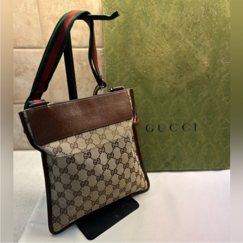 Gucci Crossbody Bag - Picture 15 of 16